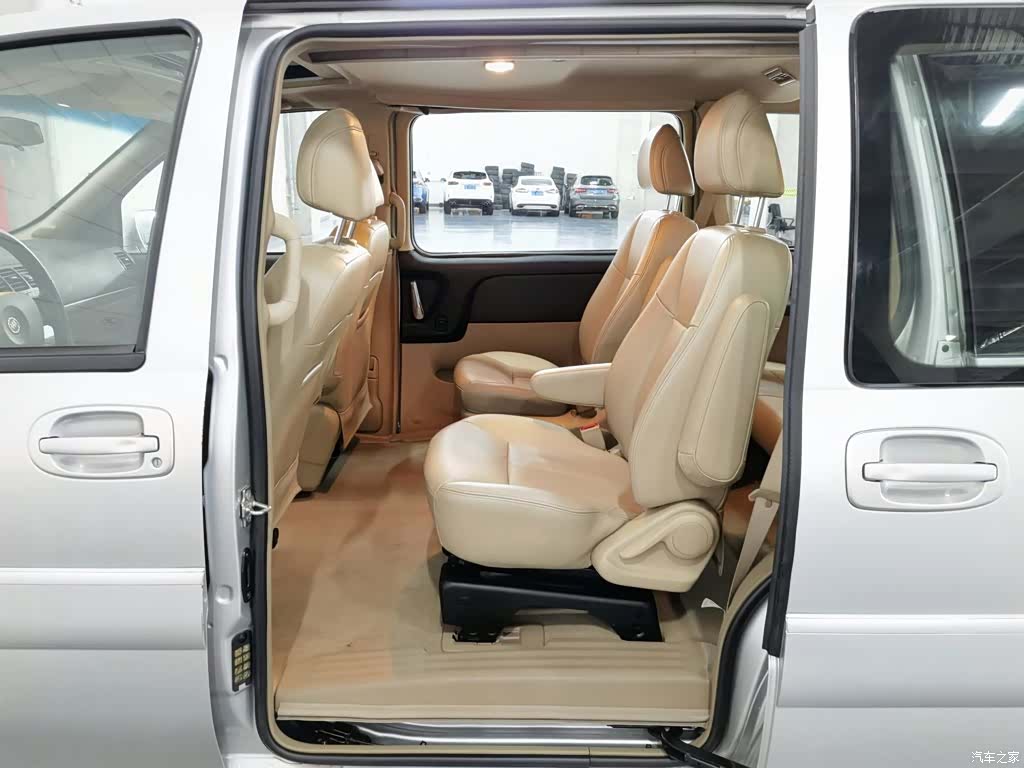 Buick GL8, 2015 15