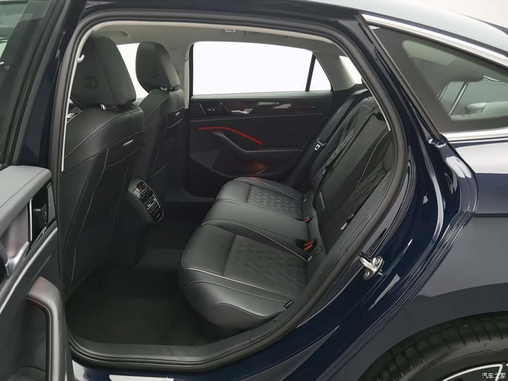 Volkswagen Magotan, 2024 15
