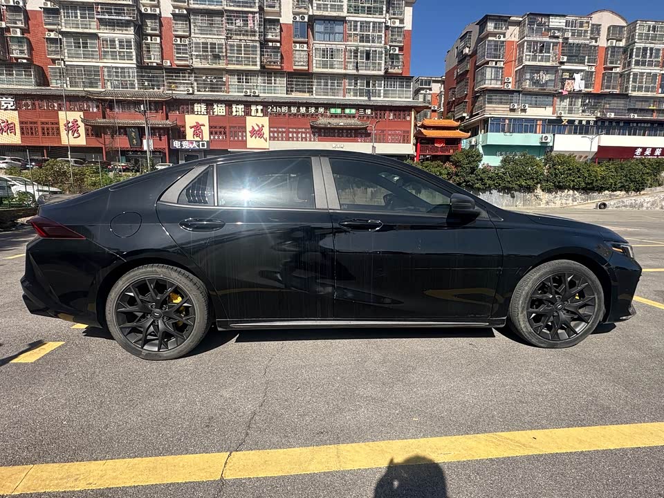 Trumpchi Shadow Leopard