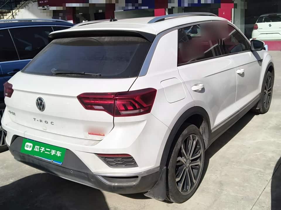 Volkswagen T-ROC exploring Songs