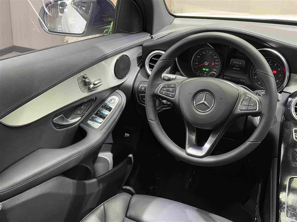 Mercedes-Benz GLC, 2019 16