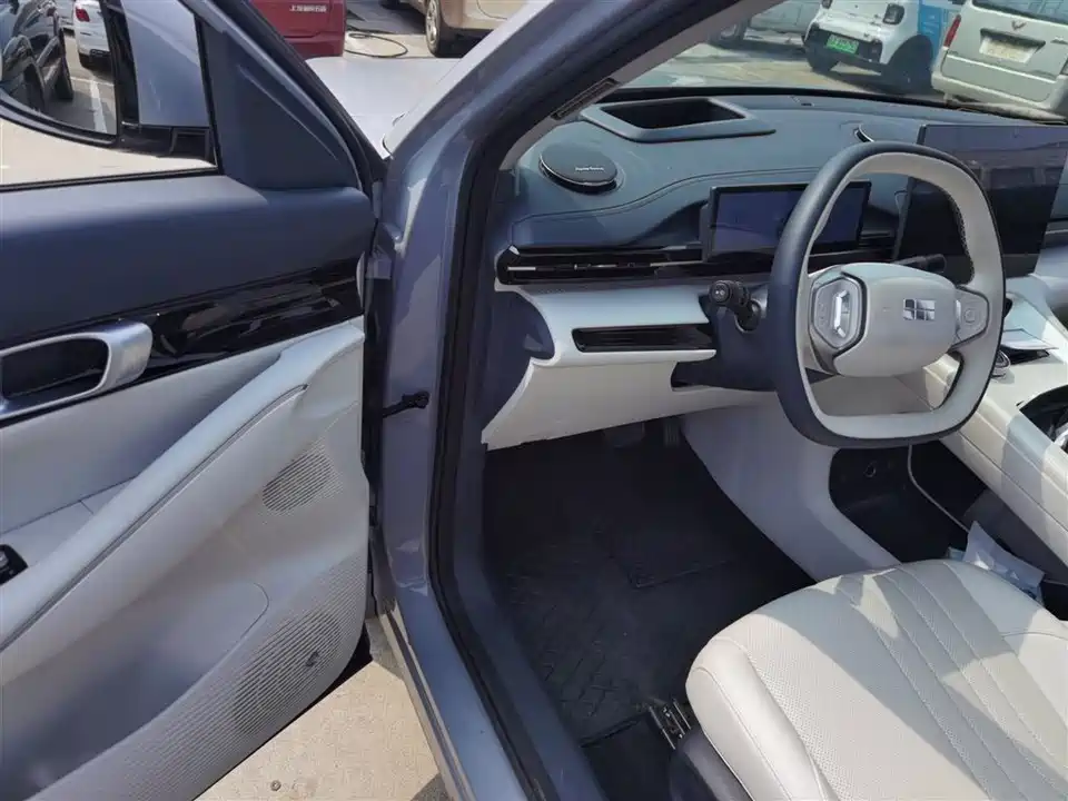 Geely Galaxy Galaxy E5