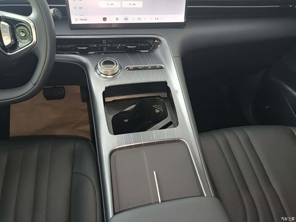 Geely Galaxy E5, 2025 14