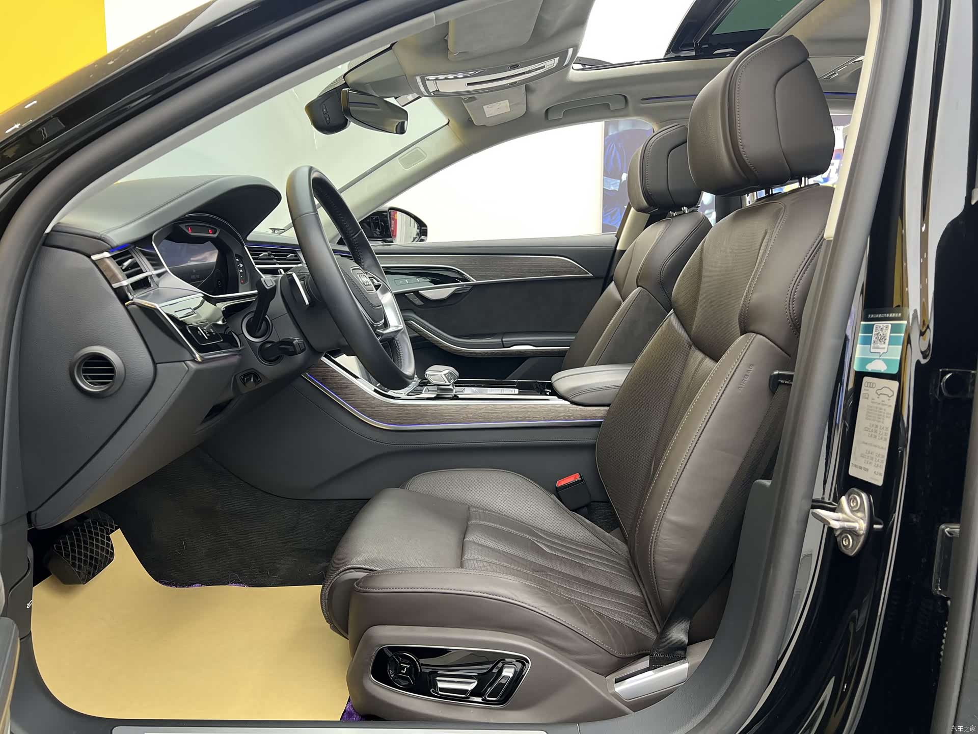 Audi A8L, 2021 3