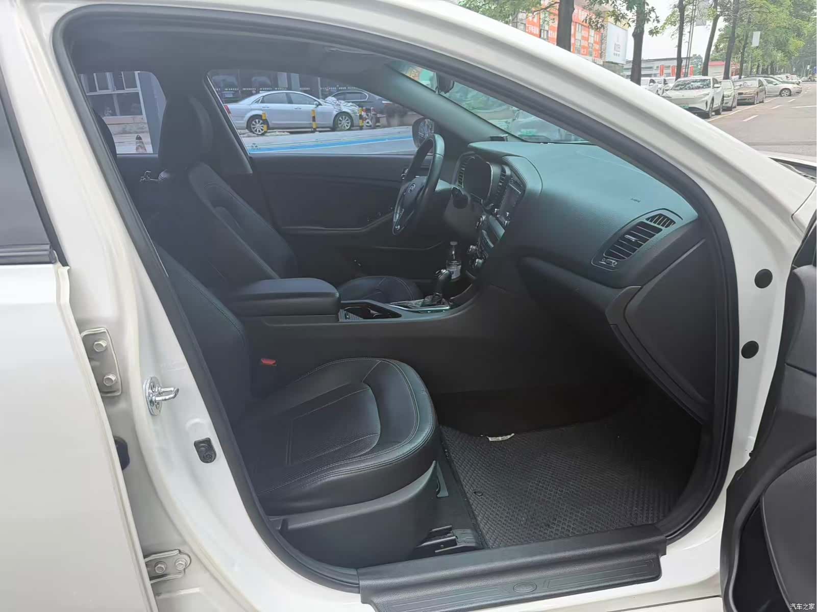Kia K5, 2012 9