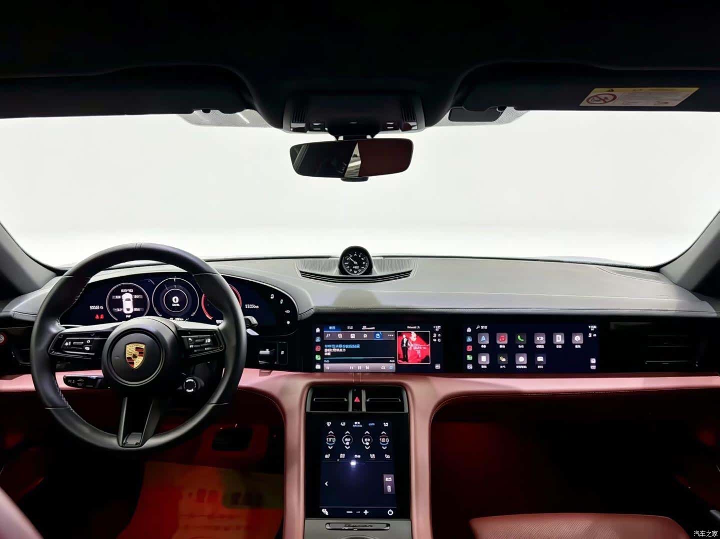 Porsche Taycan, 2022 10
