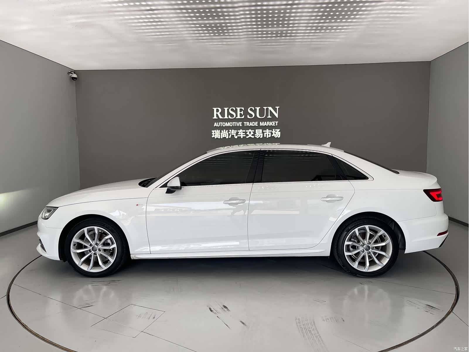 Audi A4L, 2018 7
