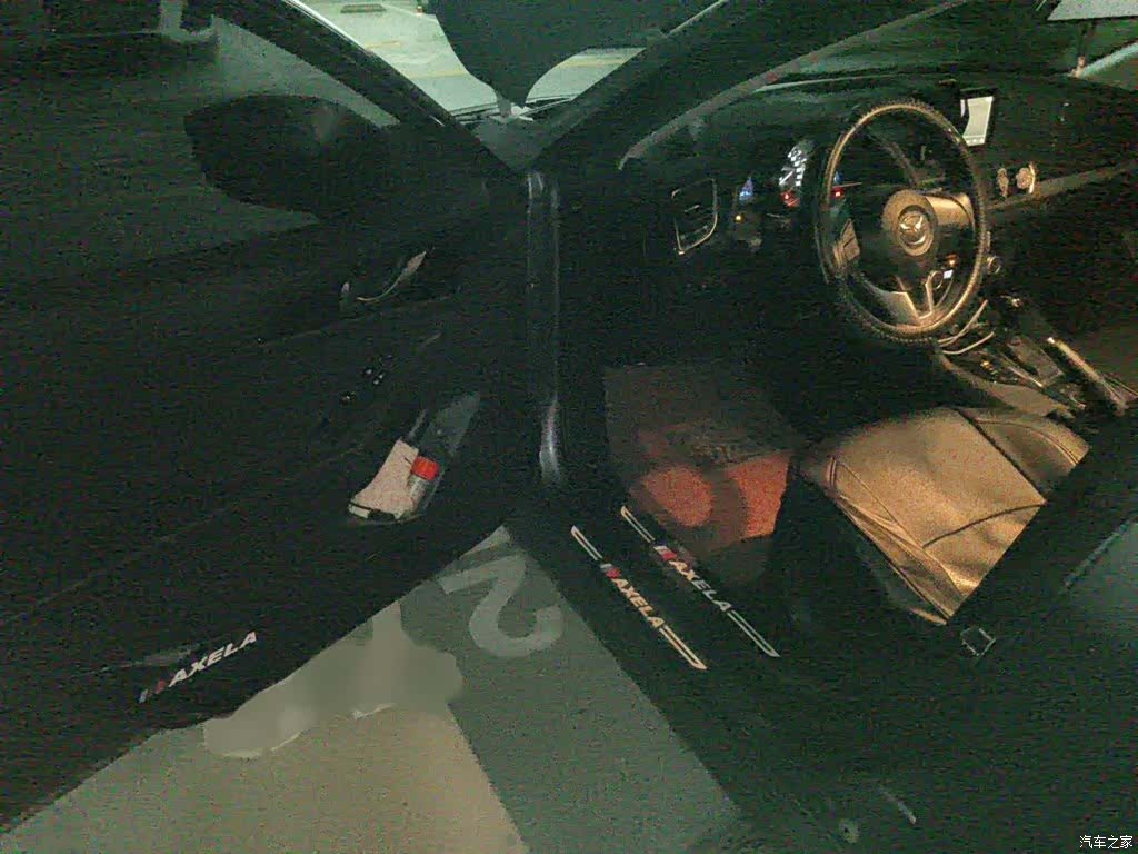Mazda Mazda3, 2015 14