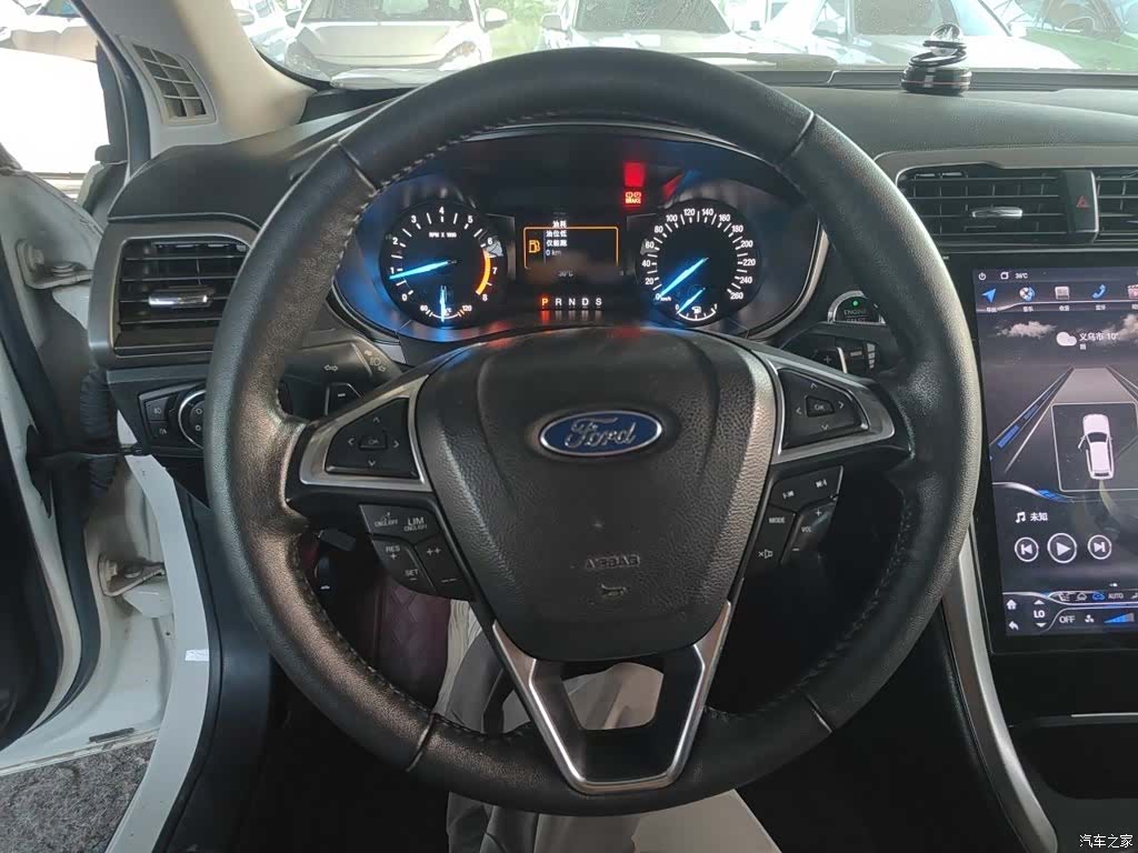Ford Mondeo, 2017 11