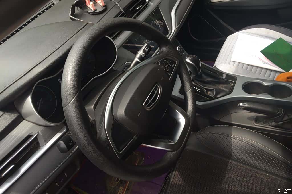 Geely Emgrand, 2022 14