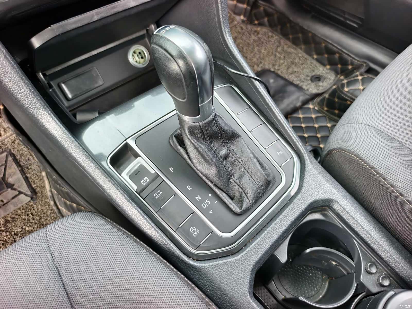 Volkswagen Golf, 2017 все фото
