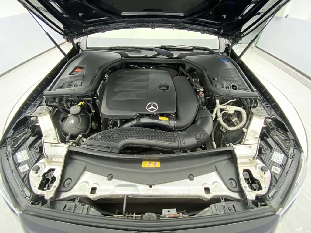 Mercedes-Benz E-Class, 2023 12