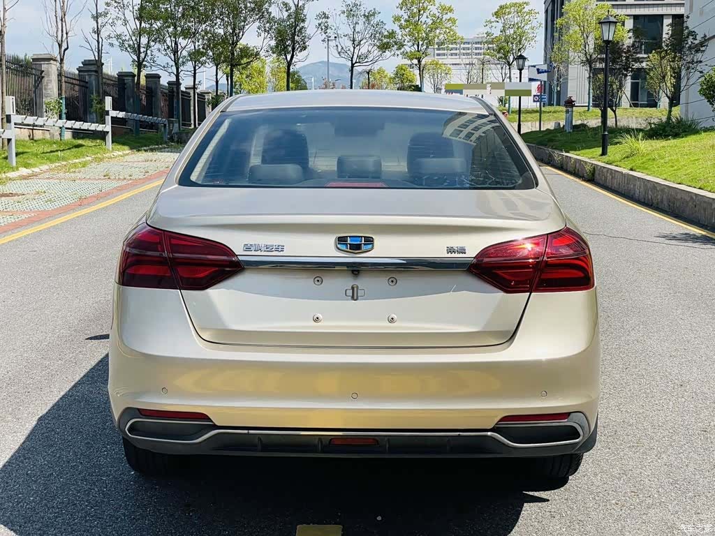 Geely Emgrand, 2018 8