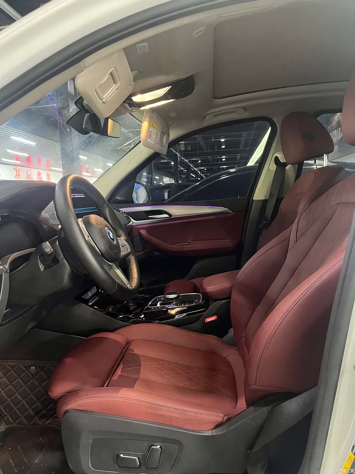 BMW iX3, 2025 4