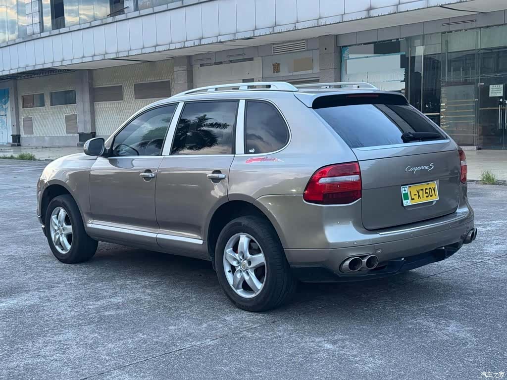 Porsche Cayenne, 2006 9