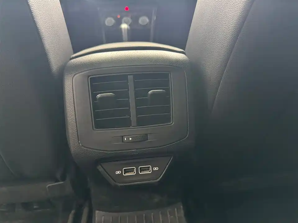 Volkswagen T-ROC exploring Songs