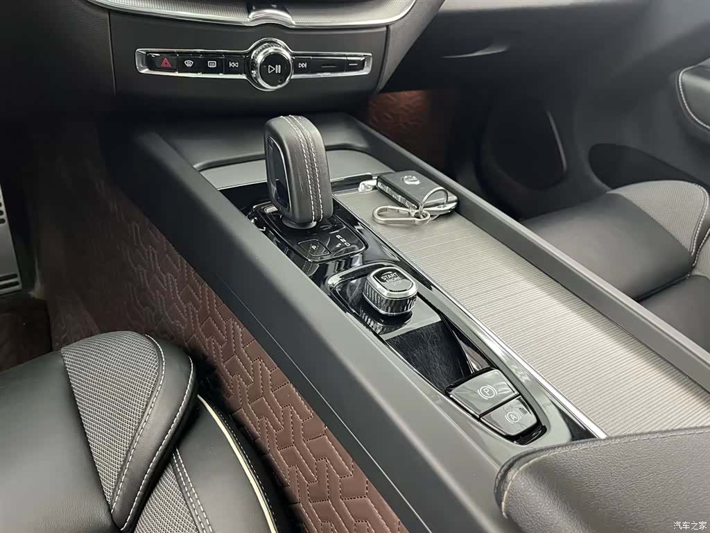 Volvo XC60, 2022 9
