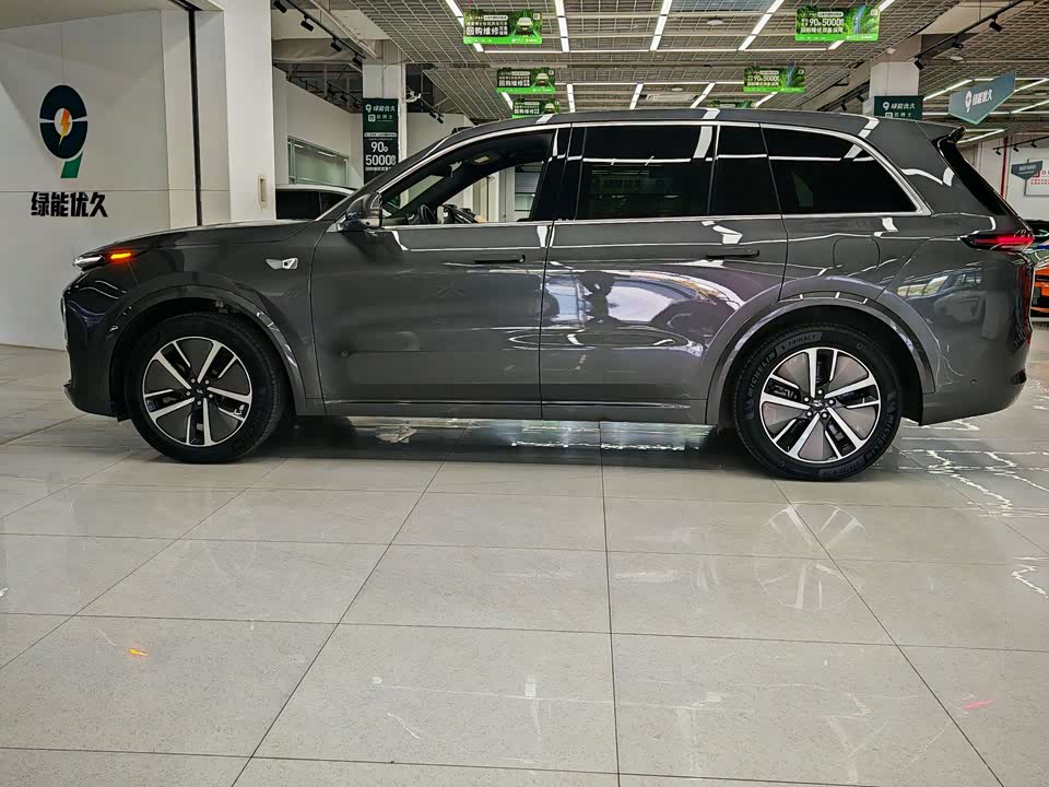 Li Auto Ideal L8