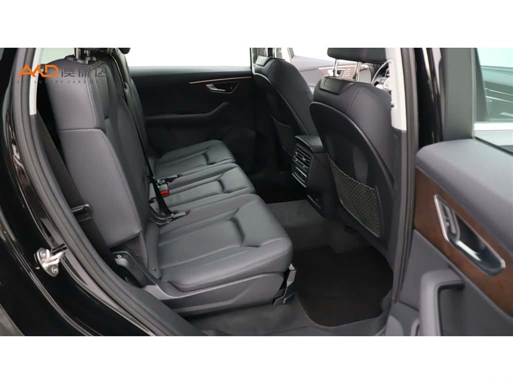 Audi Q7, 2024 8