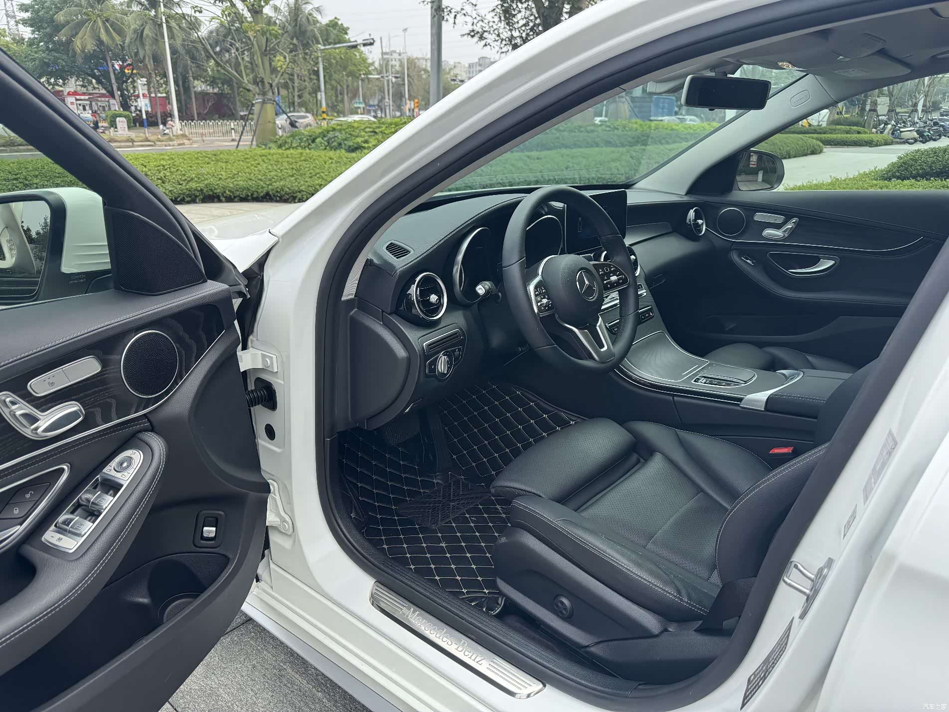 Mercedes-Benz C-Class, 2019 10