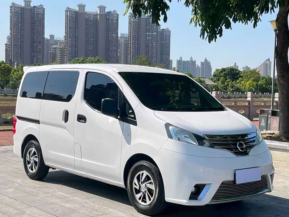 Nissan NV200