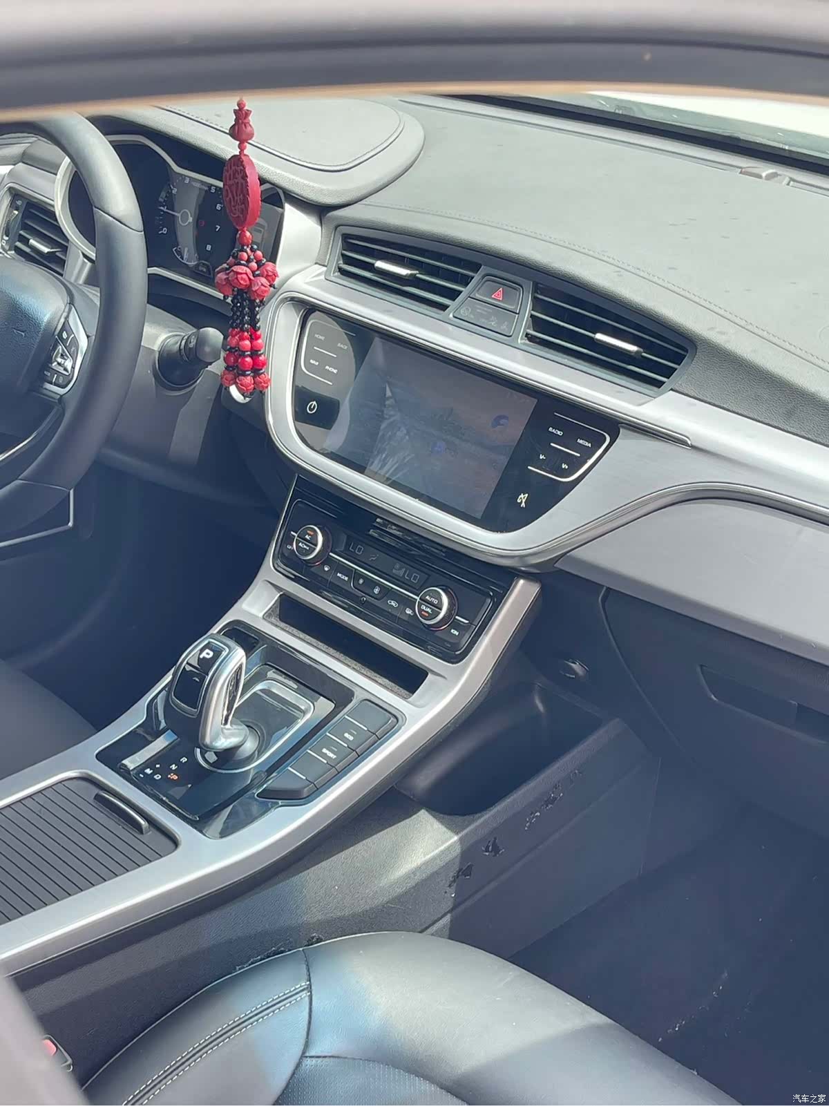 Geely Emgrand, 2019 8