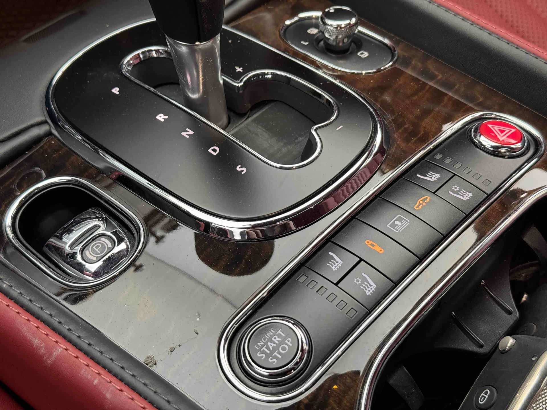 Bentley Flying Spur, 2018 13