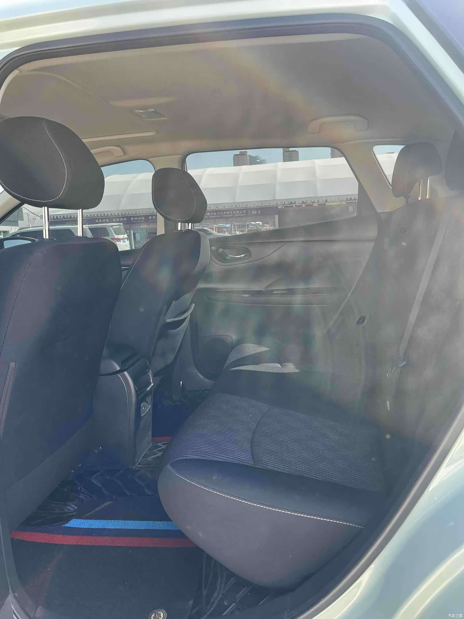 Nissan Tiida, 2023 6