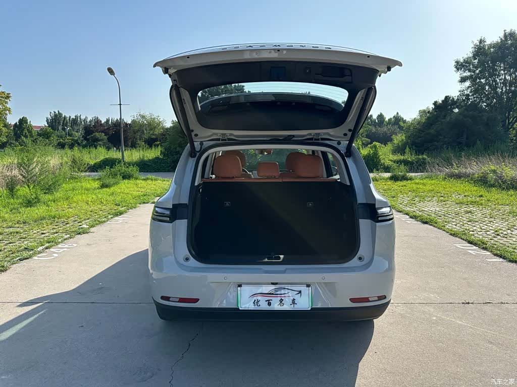 Leapmotor C10, 2025 8