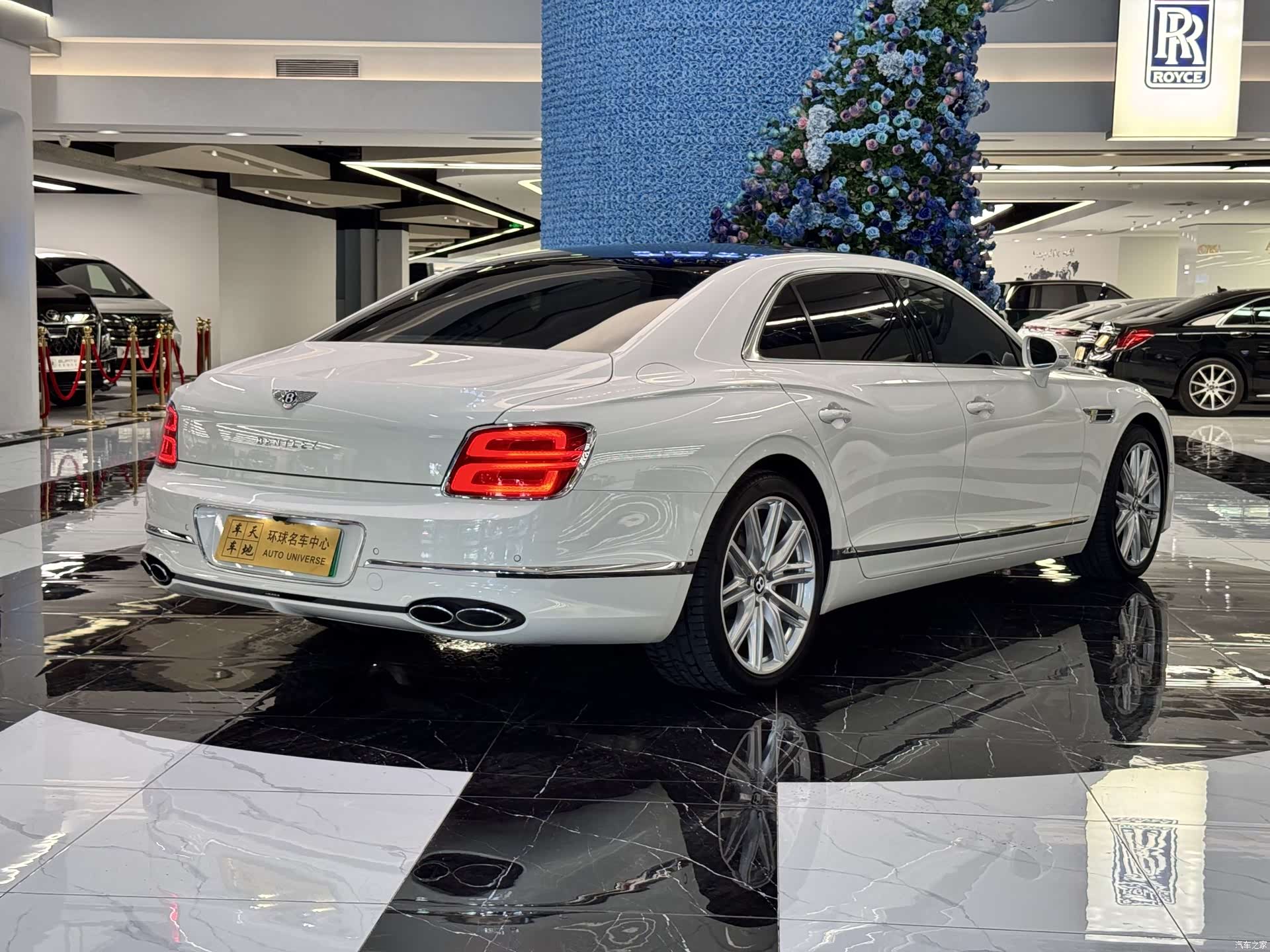 Bentley Flying Spur, 2023 30