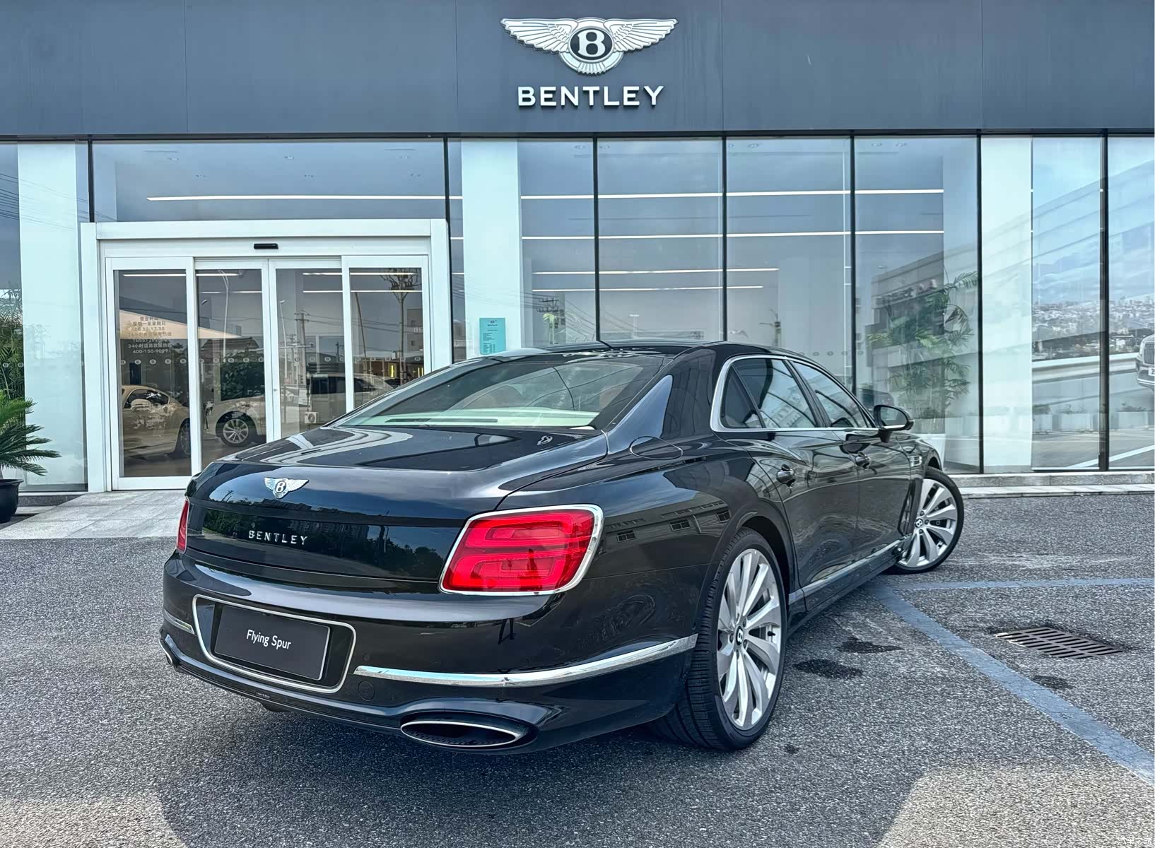 Bentley Flying Spur, 2026 4