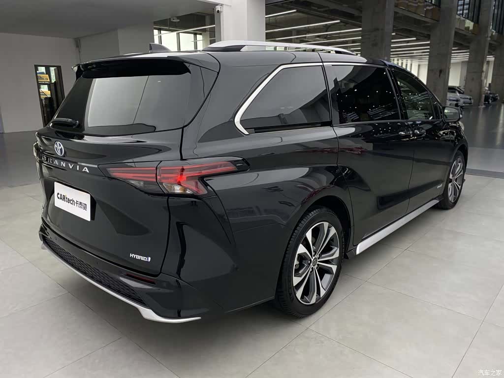 Toyota Granvia, 2024 33