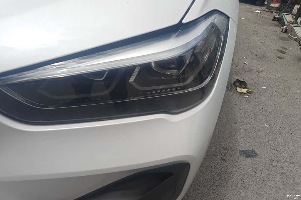 BMW X1, 2023 все фото