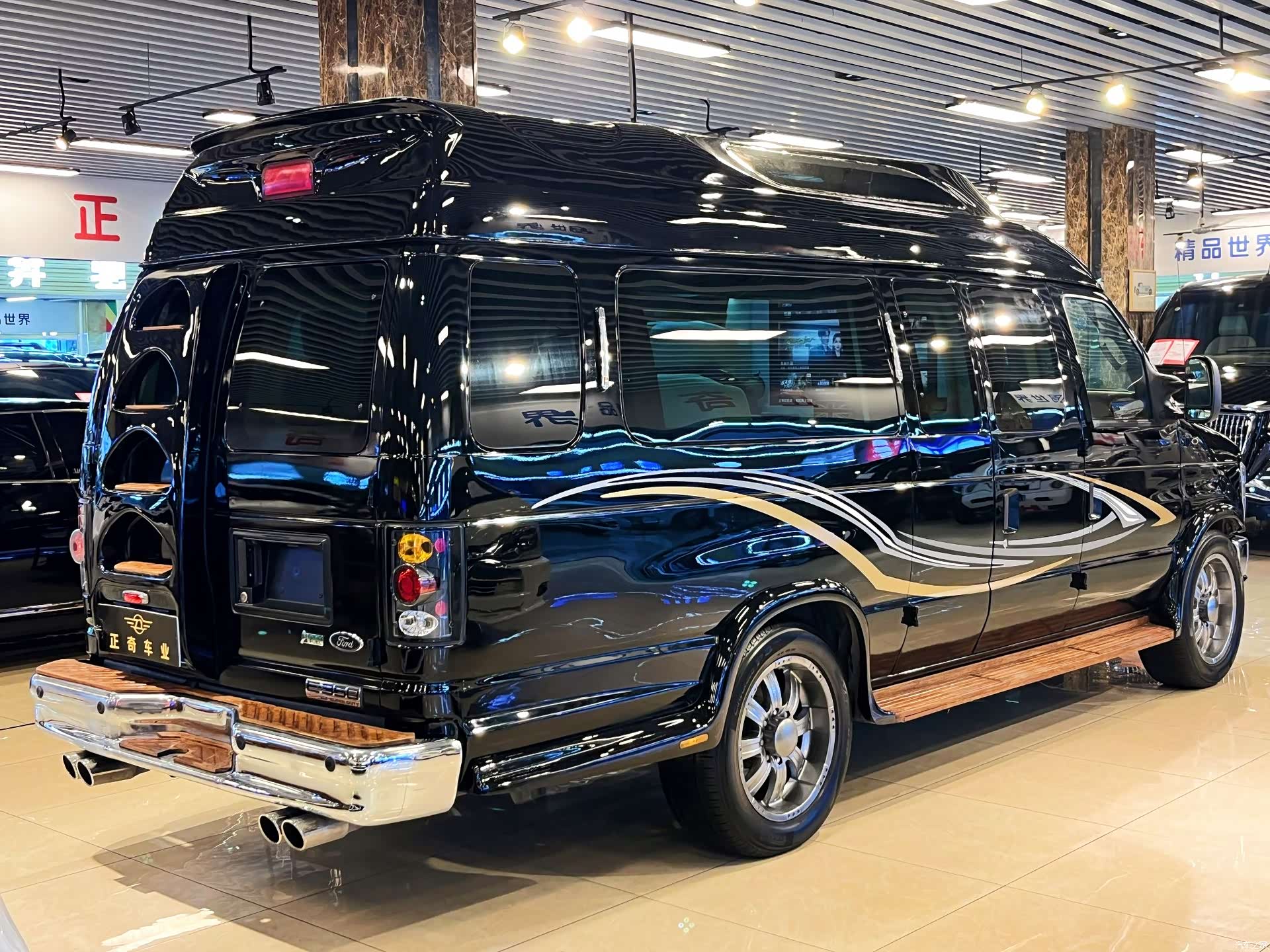 Ford E350, 2016 6