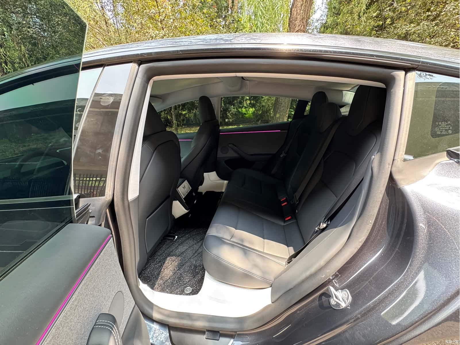 Tesla Model 3, 2025 10