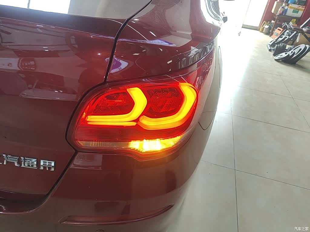 Chevrolet 320, 2018 8