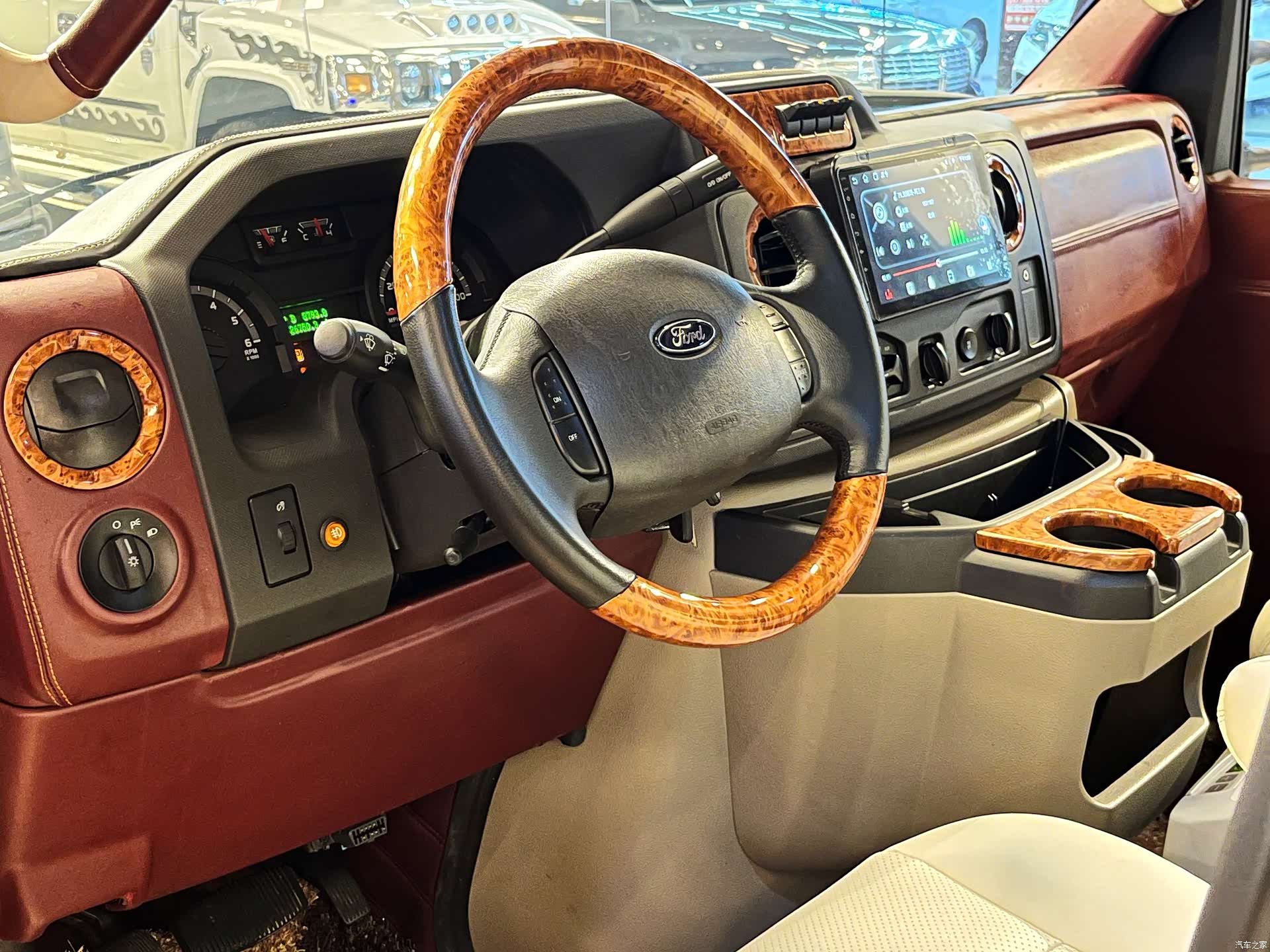 Ford E350, 2016 16