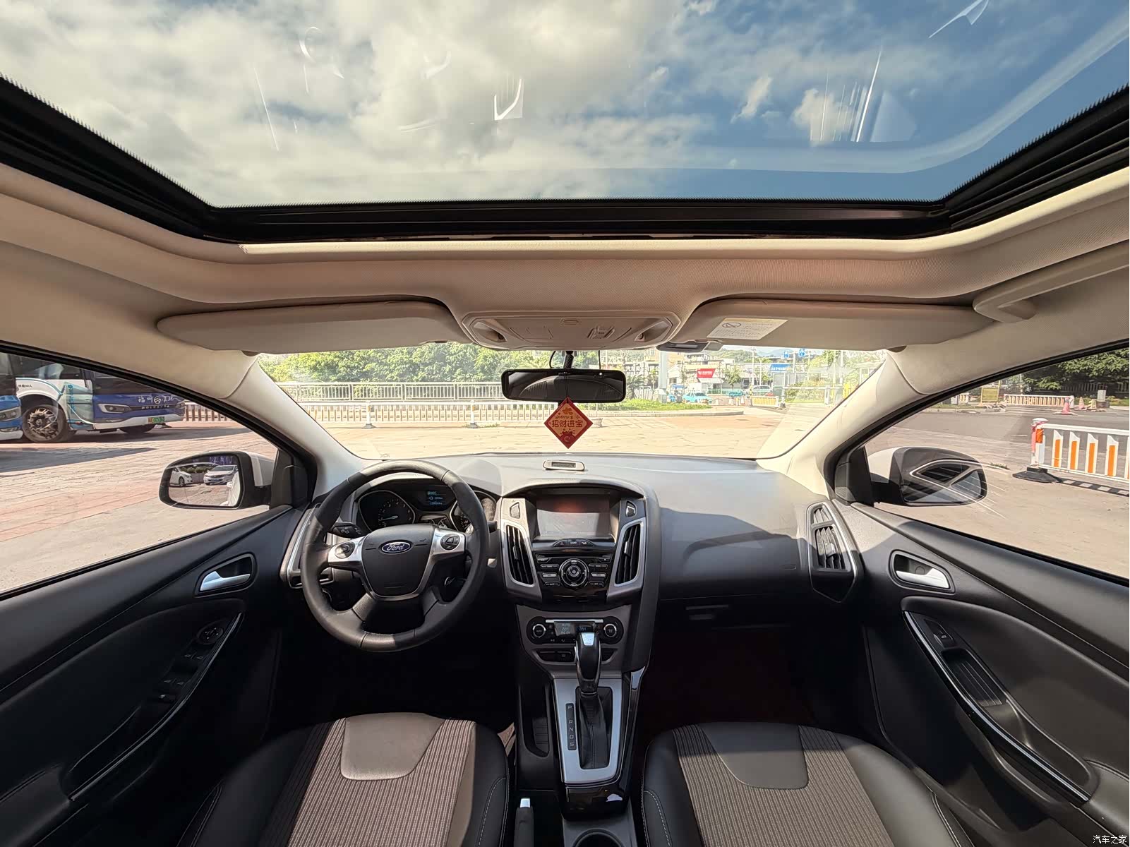 Ford Focus, 2015 9