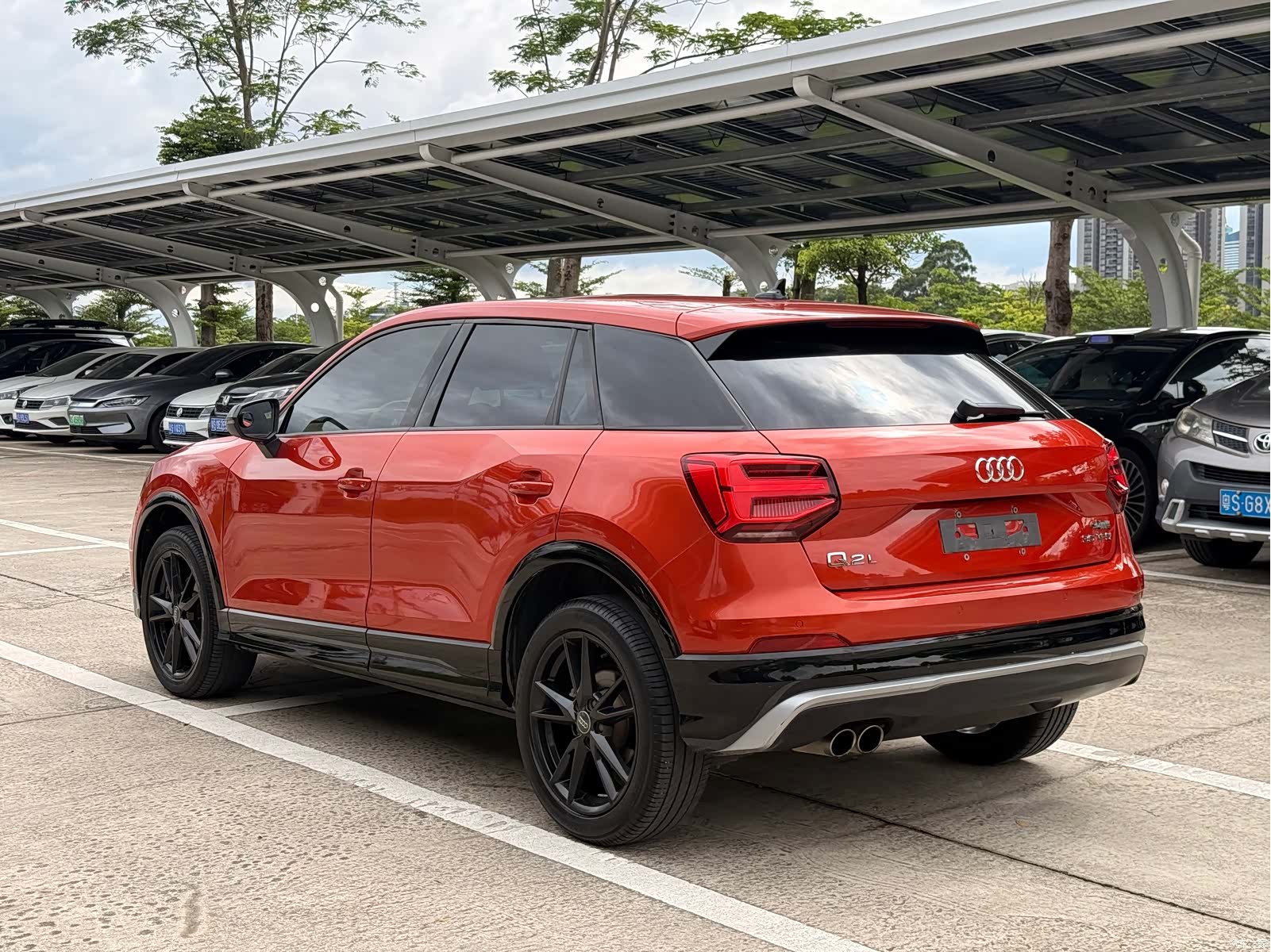 Audi Q2L, 2018 15
