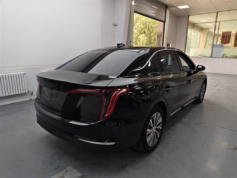 Hongqi E-QM5 Hongqi E-QM5