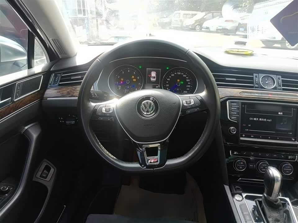 Volkswagen Magotan