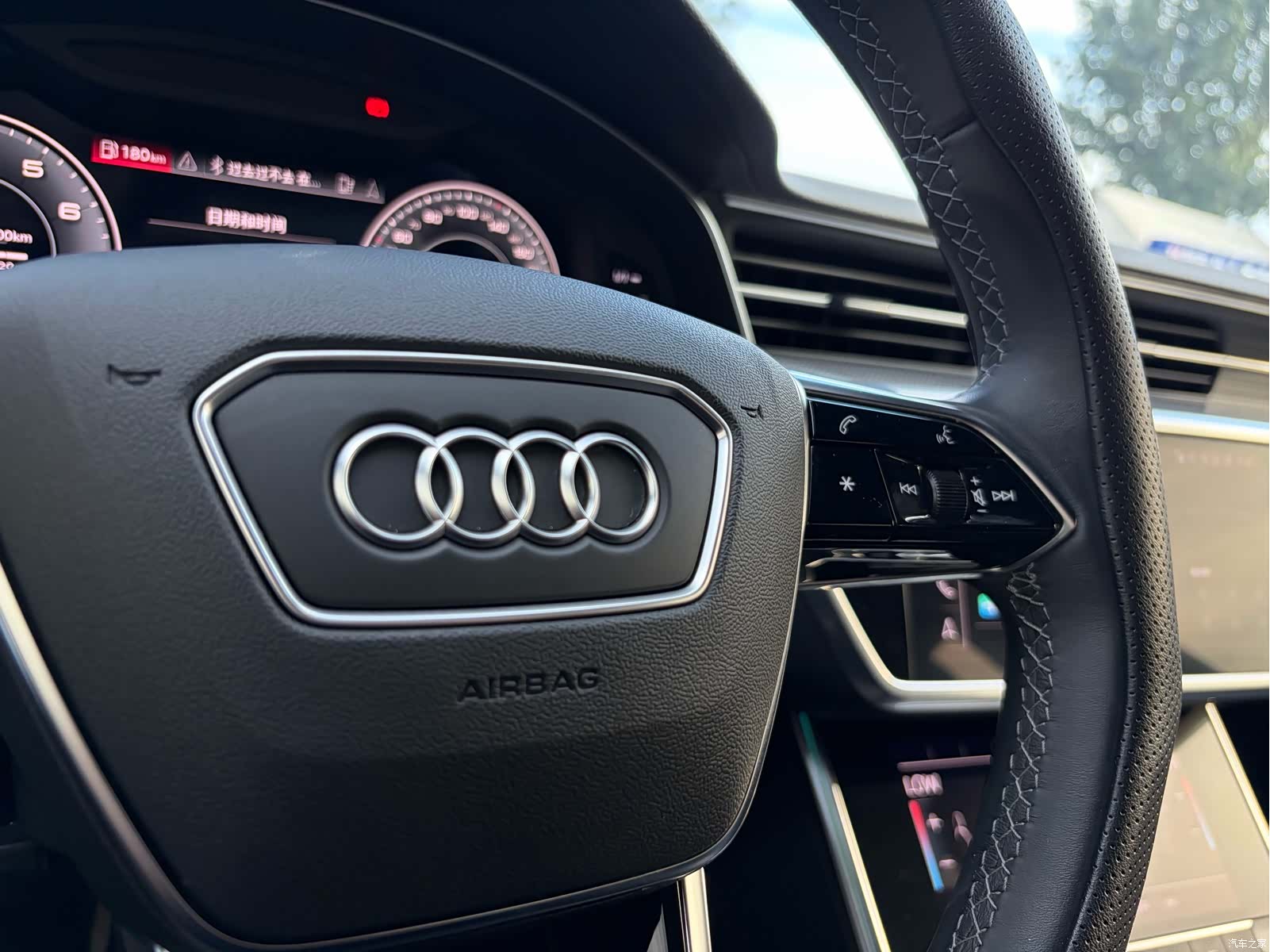 Audi A6L, 2022 10