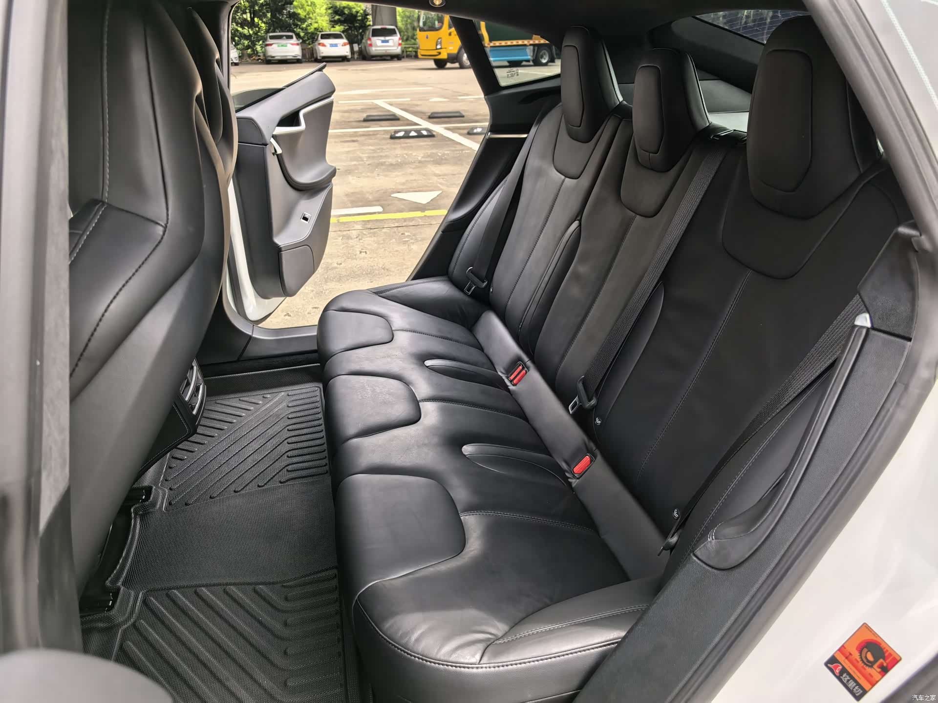 Tesla Model S, 2016 8