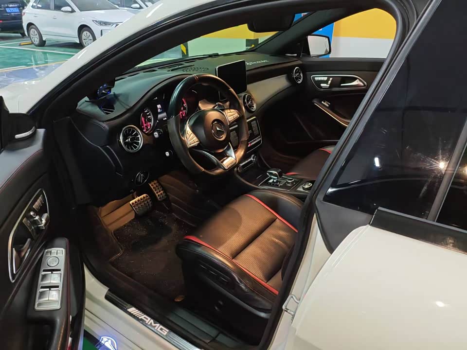 Mercedes-Benz CLA AMG