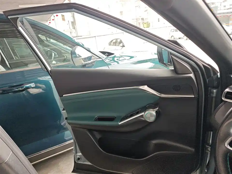 Trumpchi Shadow cool