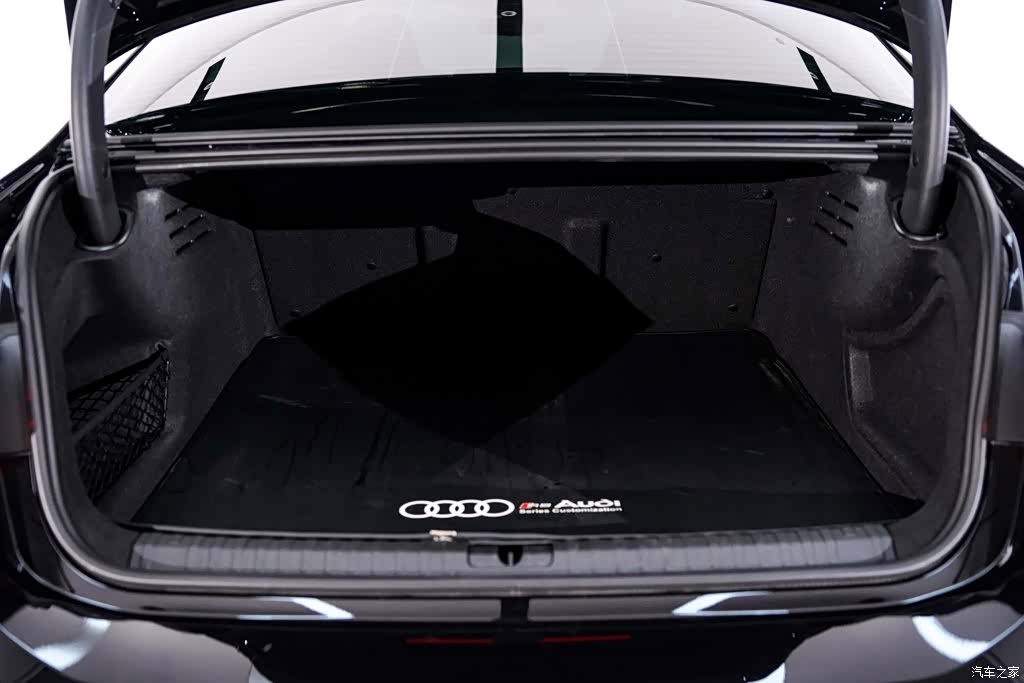 Audi A7L, 2025 31