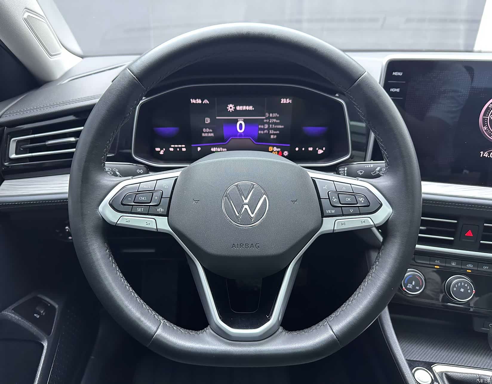 Volkswagen Sagitar, 2023 12