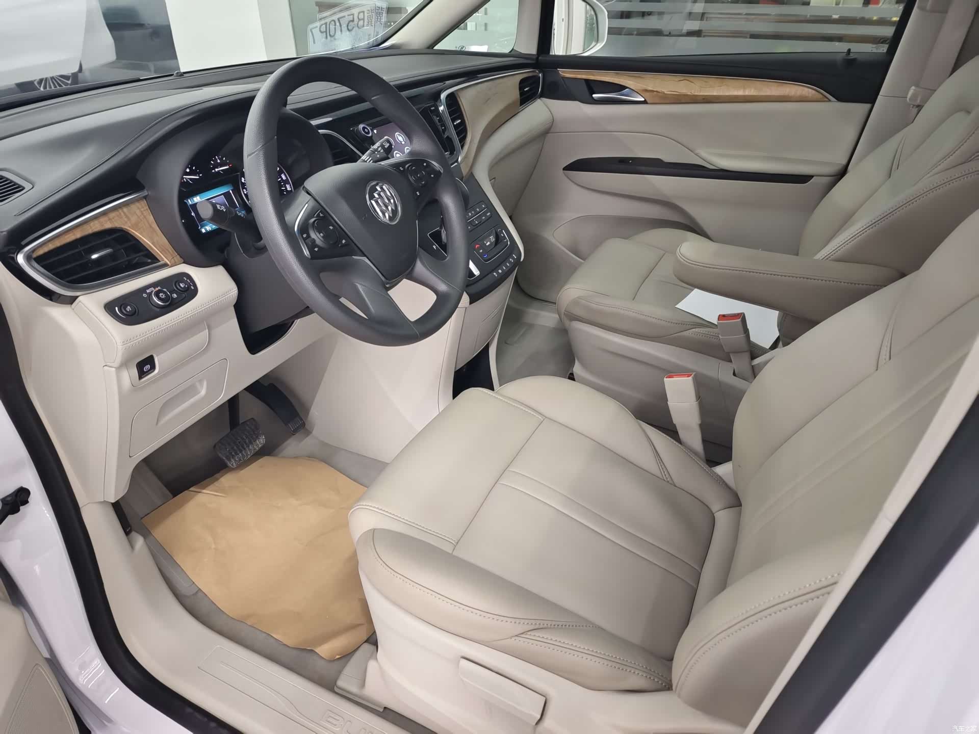 Buick GL8, 2018 10