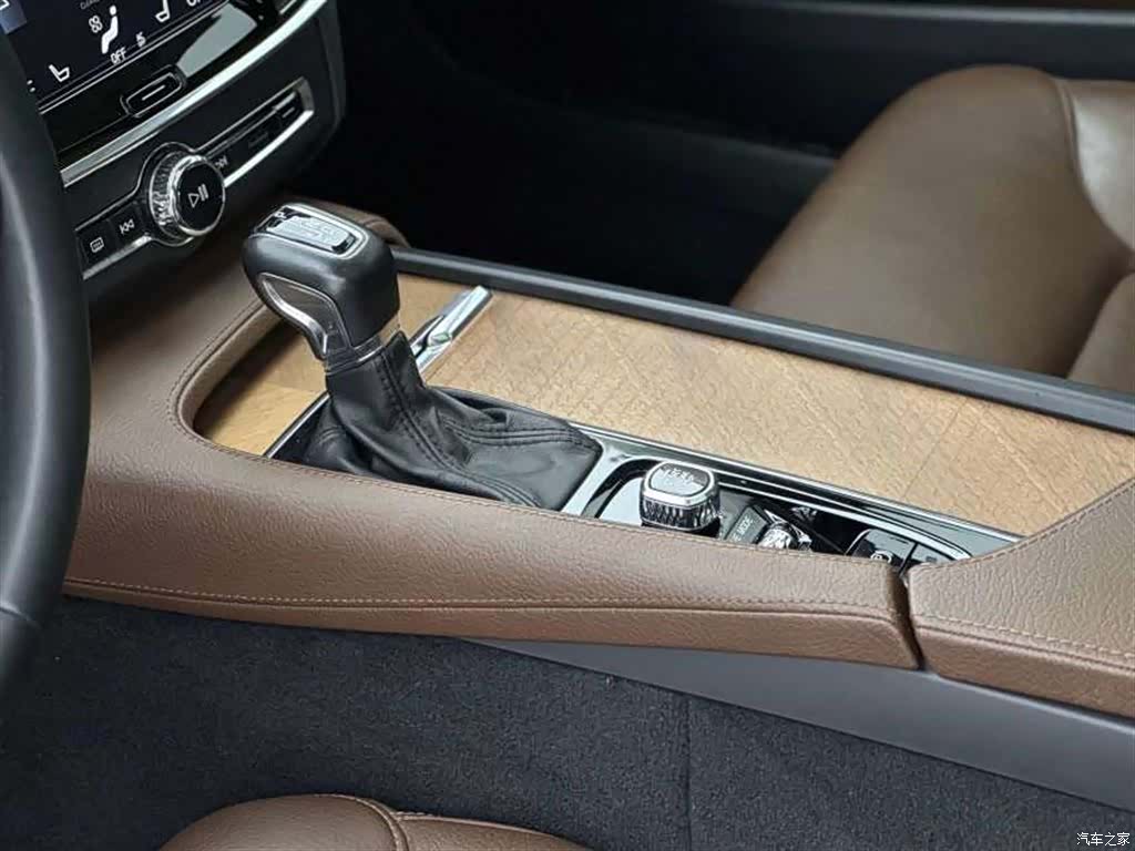 Volvo S90, 2018 11