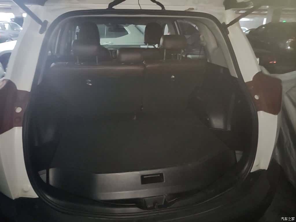 Toyota RAV4, 2016 15